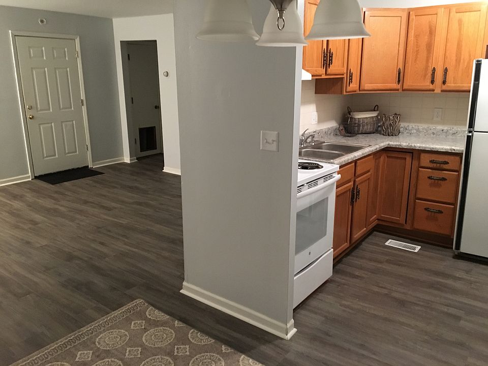 1st image of 718 Village Ln APT 14