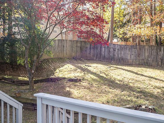 5th image of 710 Crab Orchard Dr