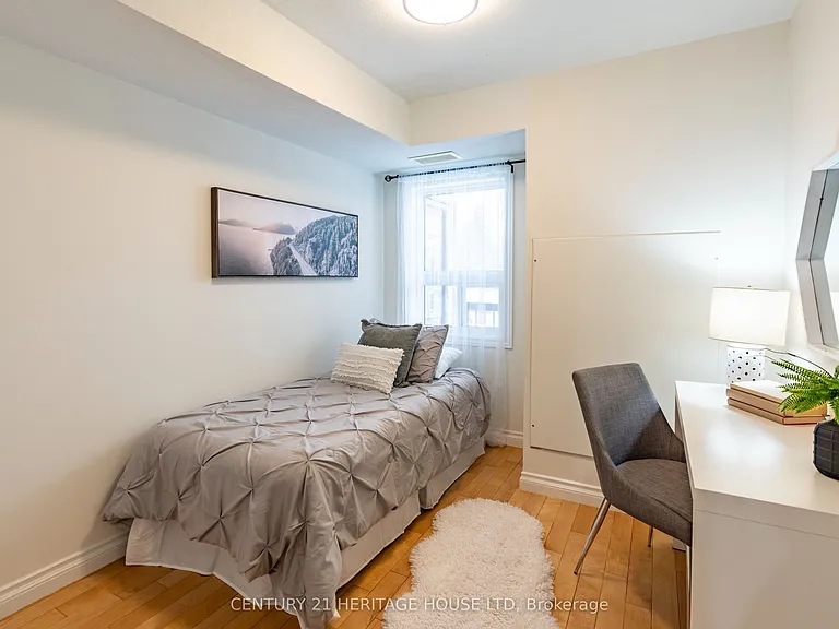 15 Hofstetter Ave #208 — Photo 9