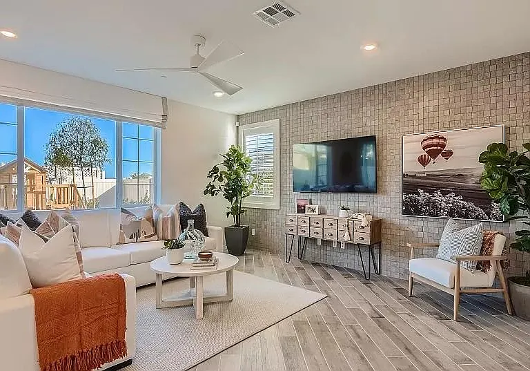Pictures of Lennar Model same as the home listed for rent (Oasis 2 Model).