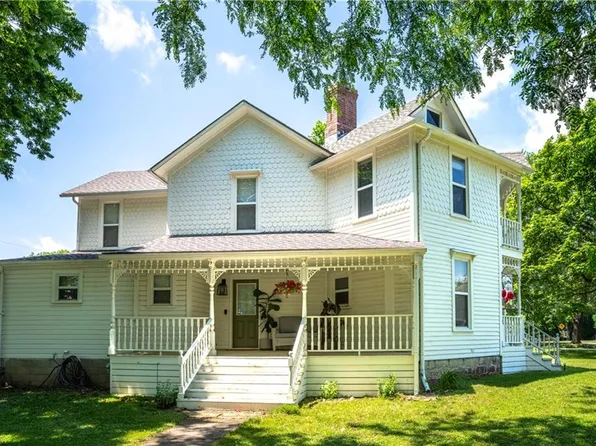 303 W 3rd St, Chanute, KS 66720