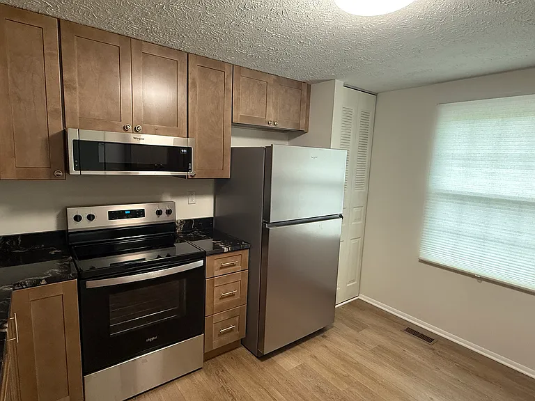 174 W Russets Cir — Photo 8