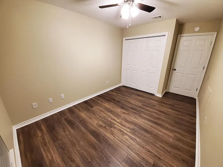 1601 S Dexter Dr — Photo 9