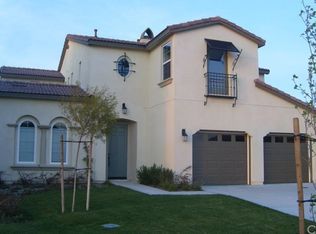 15418 Pepperwood Ln, Fontana, CA 92336