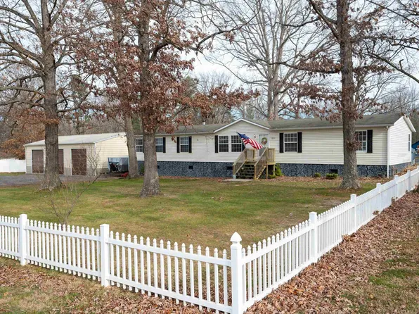 1951 E Side Hwy, Crimora, VA 24431