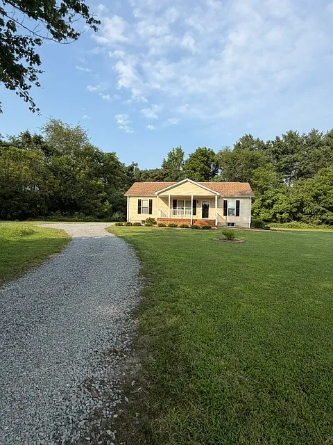 3 bed, 1100 sqft, $1,995 — Photo 4