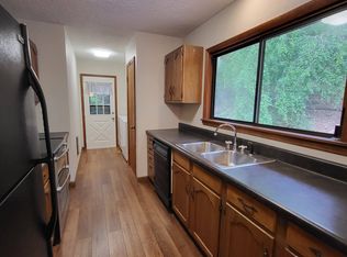 95 Woodland Dr, Swannanoa, NC 28778