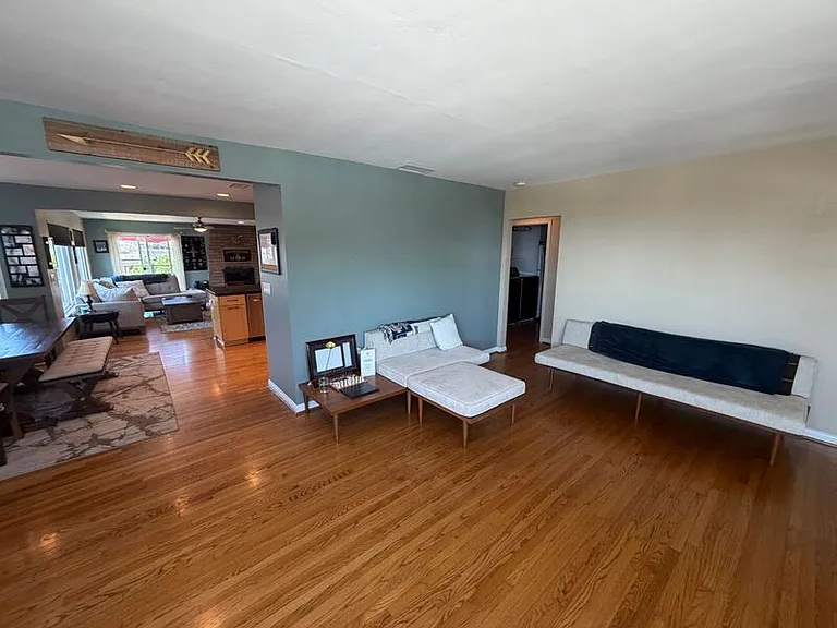3628 Lloyd Pl — Photo 8
