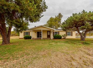 414 W 5th St, Shattuck, OK 73858