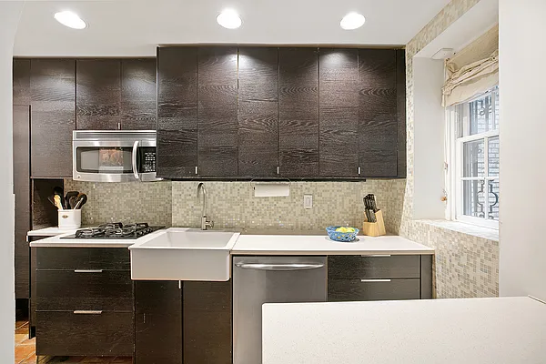 Sold by Compass | media 2