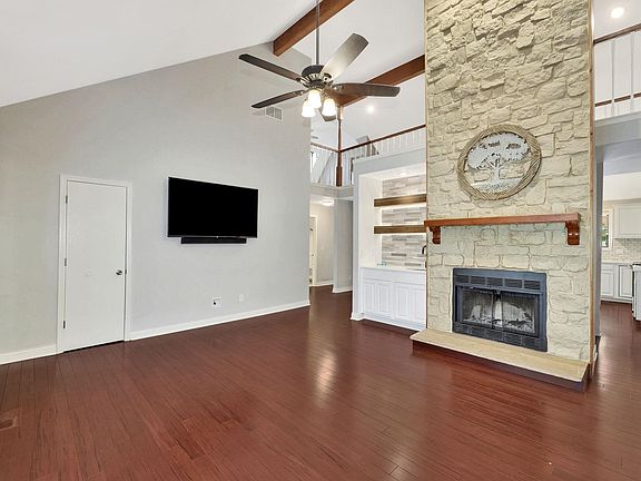 3rd image of 4011 N Cranberry Ct