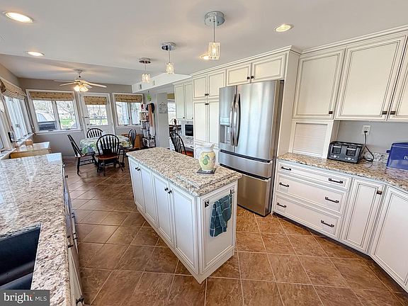 5th image of 49716 Airedele Rd