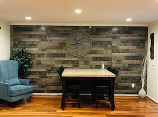 42 Hawthorn Dr, Edison, NJ 08820