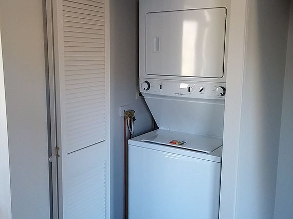 4th image of 19 Milk St #A