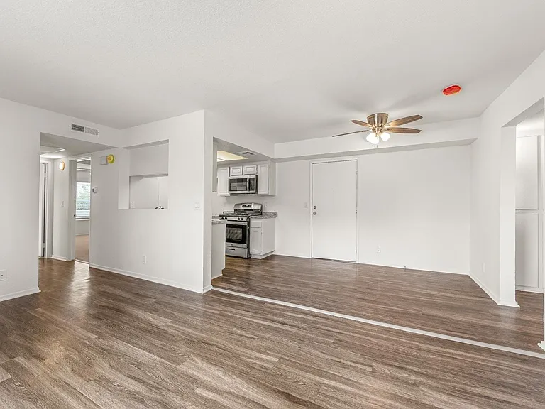 1671 Patricia Ave #201 — Photo 5