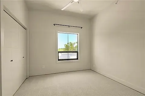 200 W Gregory Blvd #103 — Photo 7