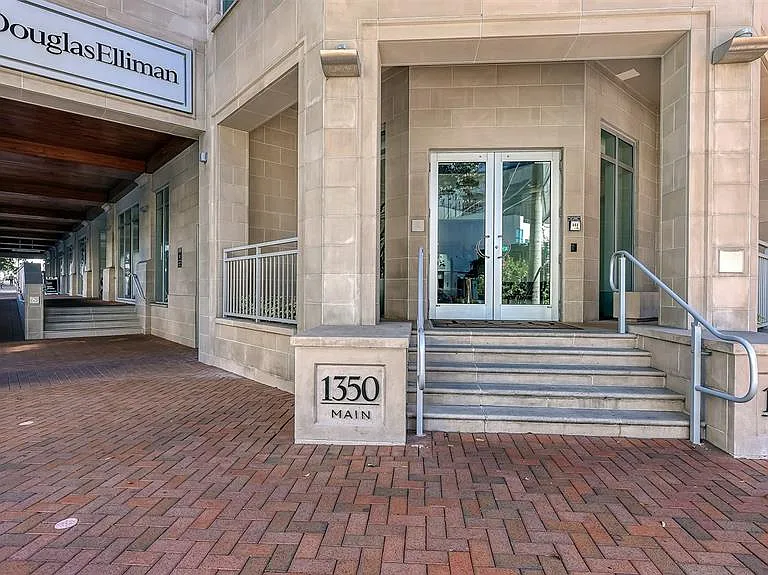 1350 Main St #1007 — Photo 27