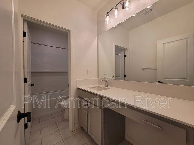 1648 Scarlet Ash Ave — Photo 13