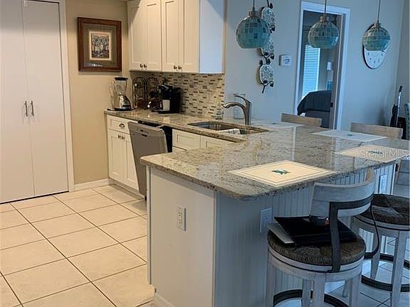 2nd image of 305 Rotonda Cir