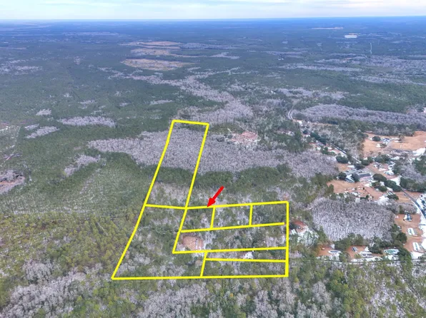52 Gertie Ln, Moncks Corner, SC 29461