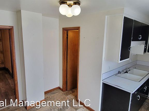 2nd image of 1417 N Superior St