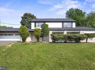 578 Charleston Rd, Willingboro, NJ 08046