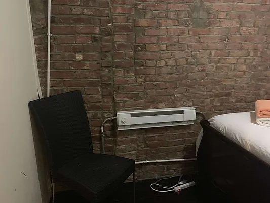 Rented by Flatiron Real Estate Advisors LLC | media 24