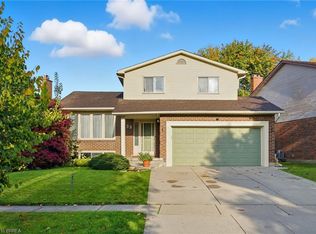 23 Vance Cres, Hamilton, ON L8B 0B7