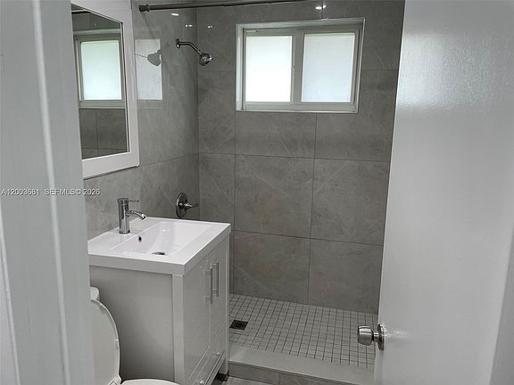 5th image of 8640 SW 125th Ter