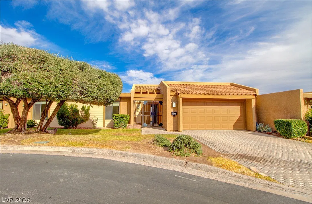 3 bed, 2.0 bath, 1524 sqft, $2,495 — Photo 1