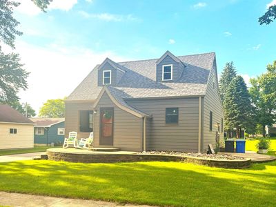 1313 4th St, Hull, IA, 51239