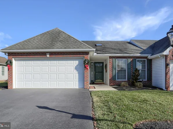 44 Burwick Dr, Mechanicsburg, PA 17050