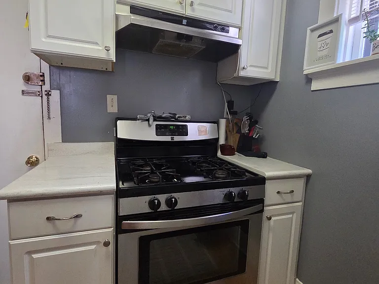 2537 N Downer Ave #14 — Photo 8