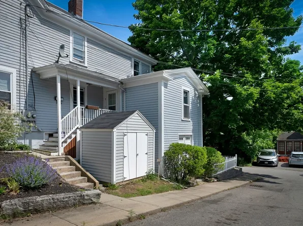 3 Tremont Ave #A, Amesbury, MA 01913