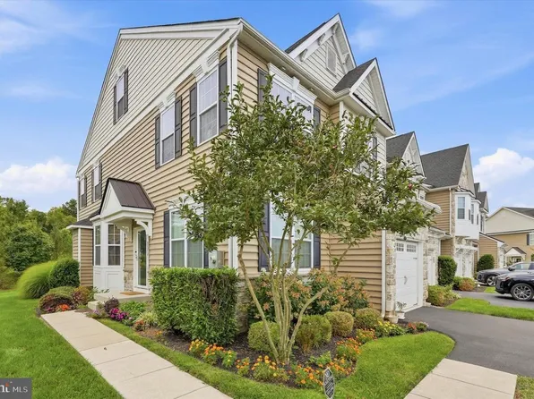 311 W Boulder Dr, Chalfont, PA 18914