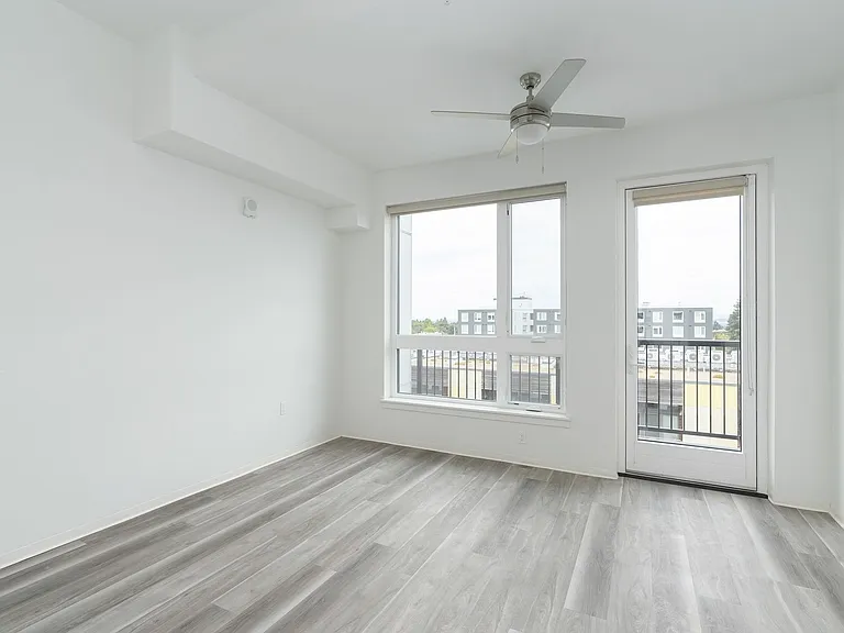 Koz on Interstate — Photo 41