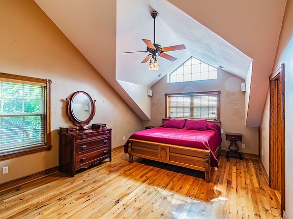 5th image of 9808 N Armenia Ave