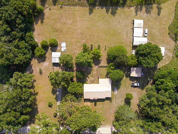 4th image of 3103 NE Juniper Dr