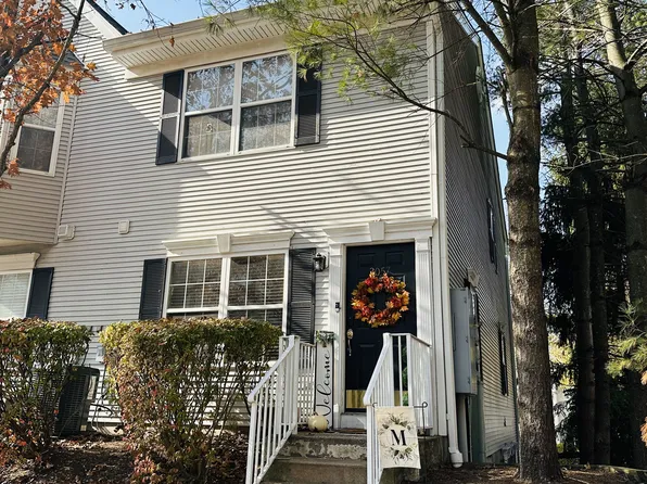 2057 Drake Ct, Mahwah, NJ 07430