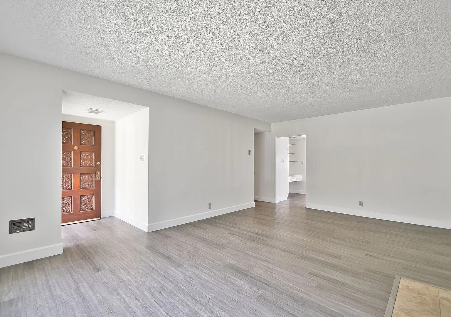 Charming Updated 3 Bedroom Home — Photo 4
