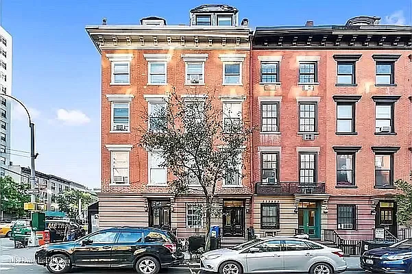 Rented by OFFICIAL | media 1