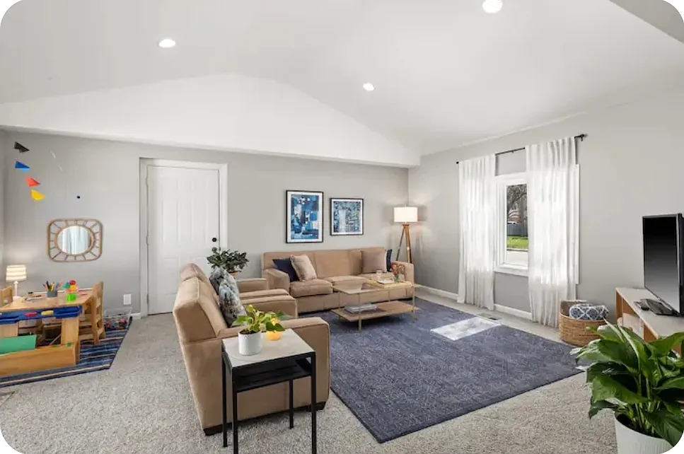 3 bed, 1.5 bath, 1350 sqft, $5,000 — Photo 4