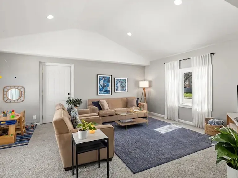 3183 Merrill Ave — Photo 4