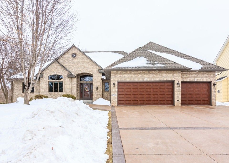 1st image of 6700 Clearwater Creek Dr