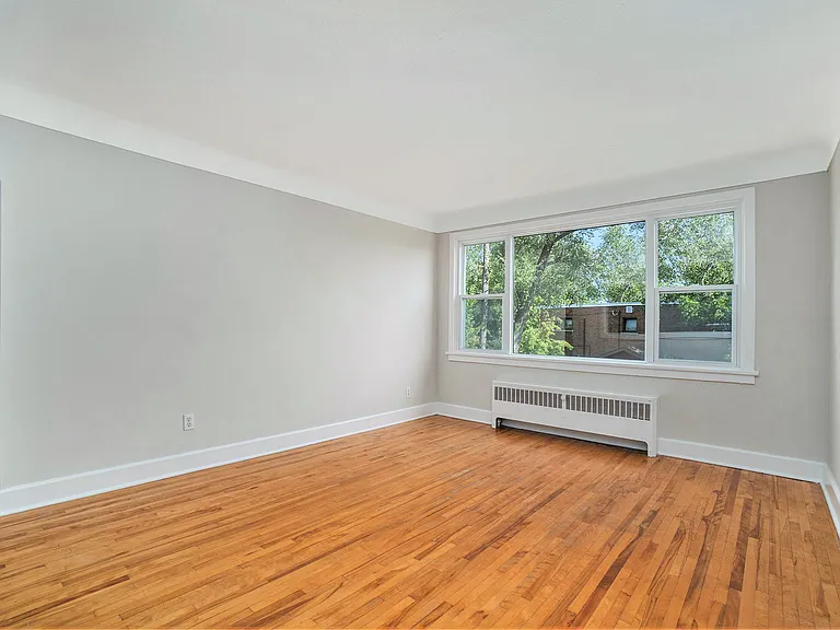 20 Chapleau Ave #22-5 — Photo 7
