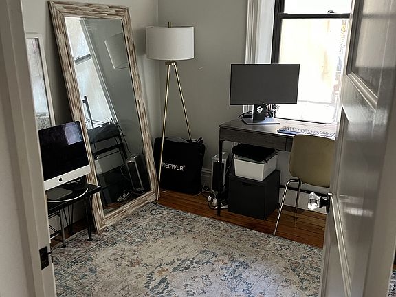 5th image of 234 W 21st St APT 22