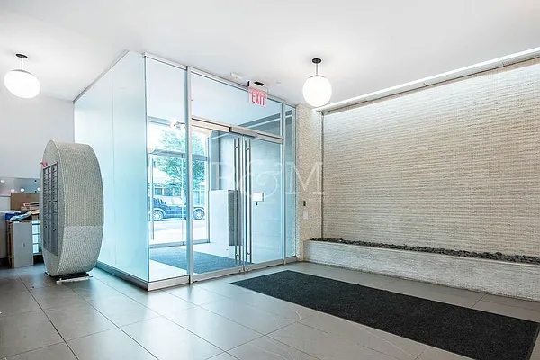 Sold by Brick&Mortar | media 22