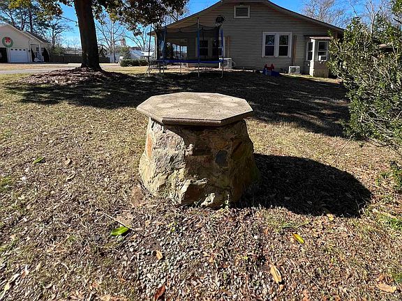 5th image of 110 Carter Ln
