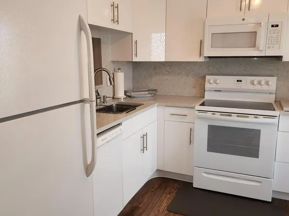 2182 NE 1st Way #201, Boynton Beach, FL 33435