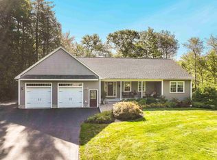 18 Huckins Rd, Madbury, NH 03823